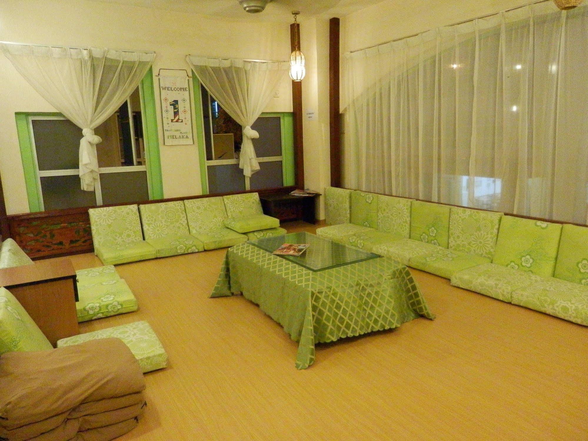 Travellers Planet Hotel & Guesthouse Malacca Exterior foto